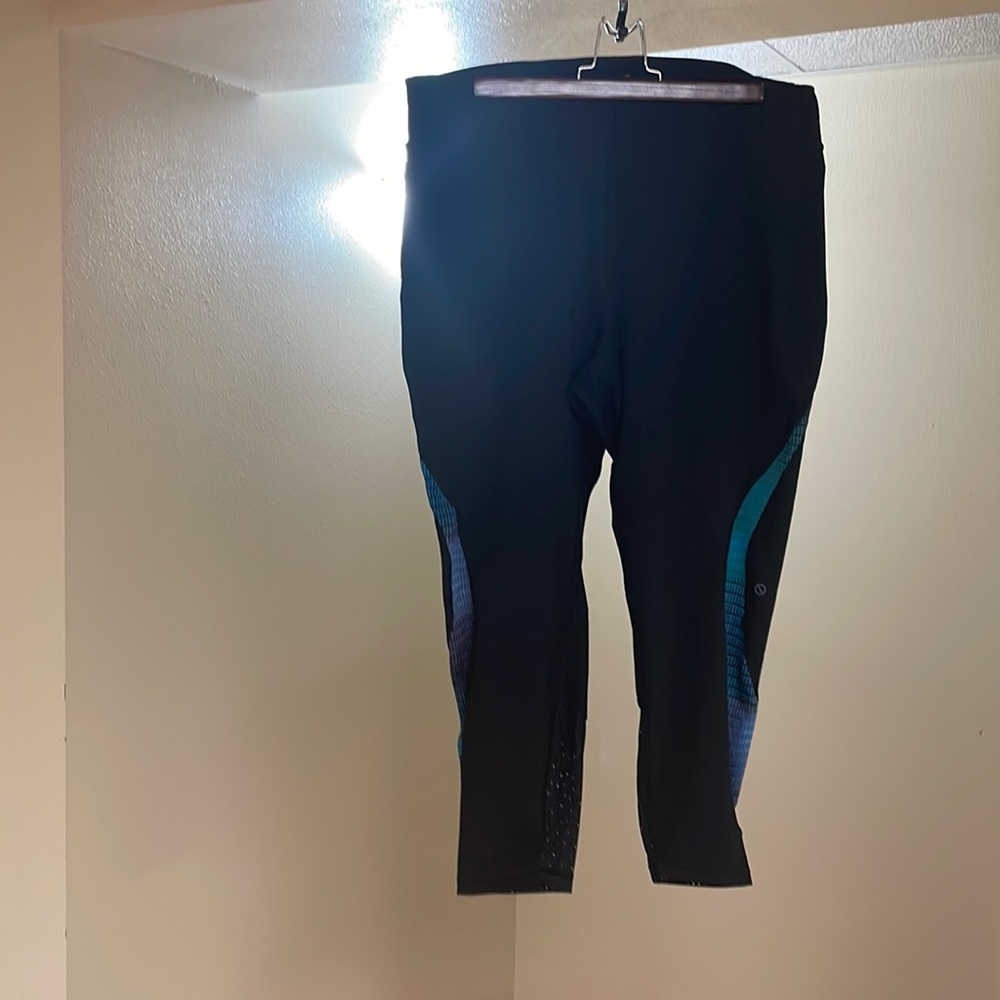 Shape Brand Capri Leggings